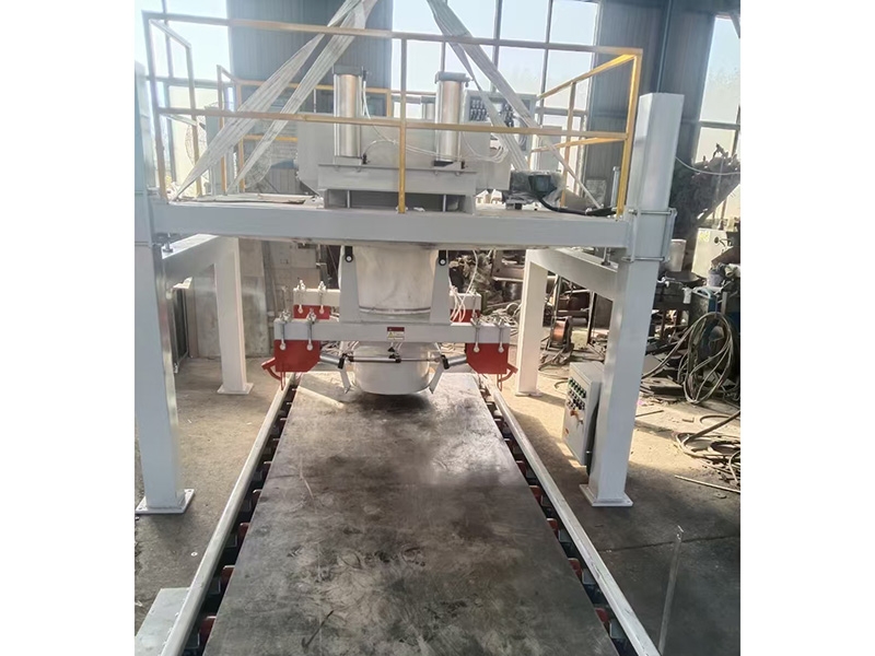 全自動(dòng)套袋機(jī)的優(yōu)勢(shì)